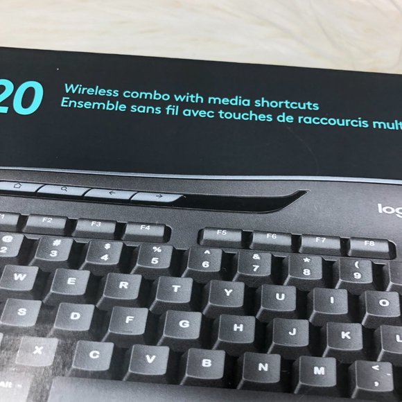 Logitech Wireless Desktop Keyboard and Mouse Combo 2.4 GHz MK320 - Picture 3 of 5